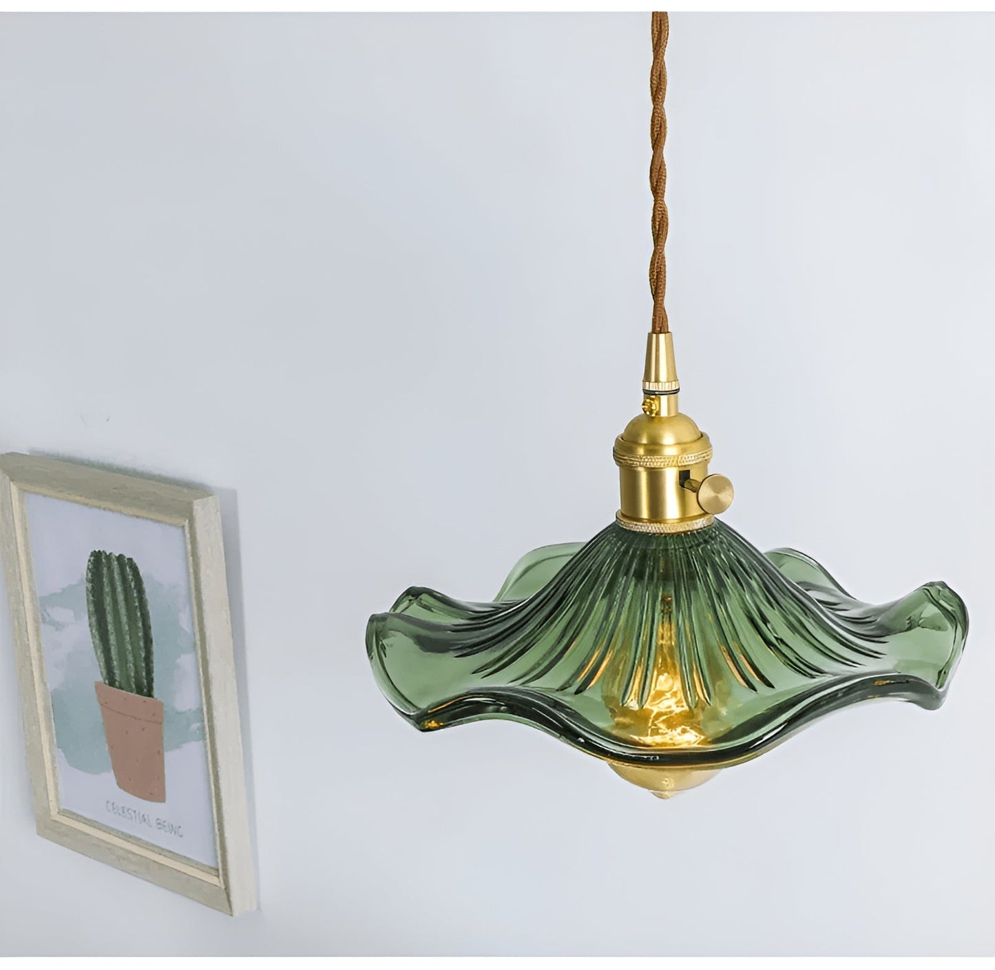 Vividra - Traditional Pendant Light