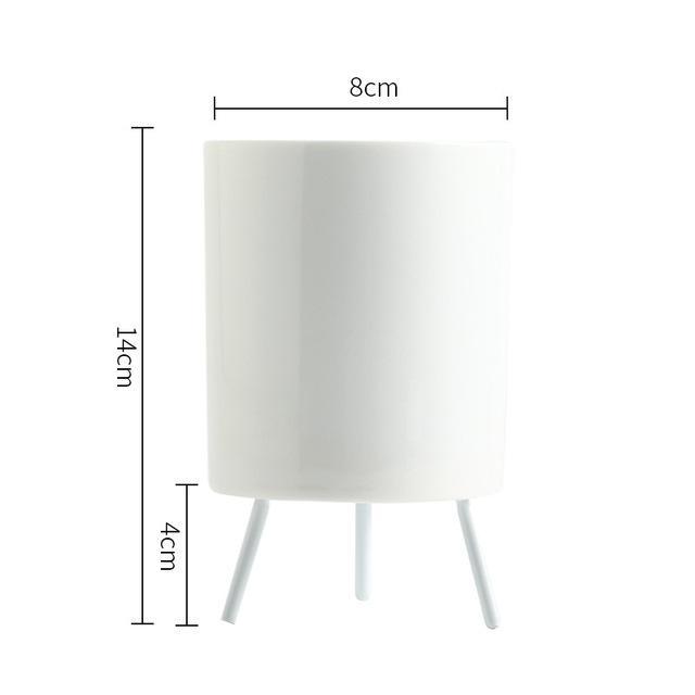 Pot With Legs - Nordic Side -