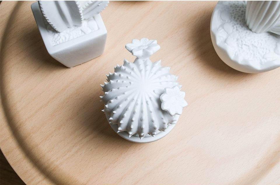 White Ceramic Cactus - Nordic Side -