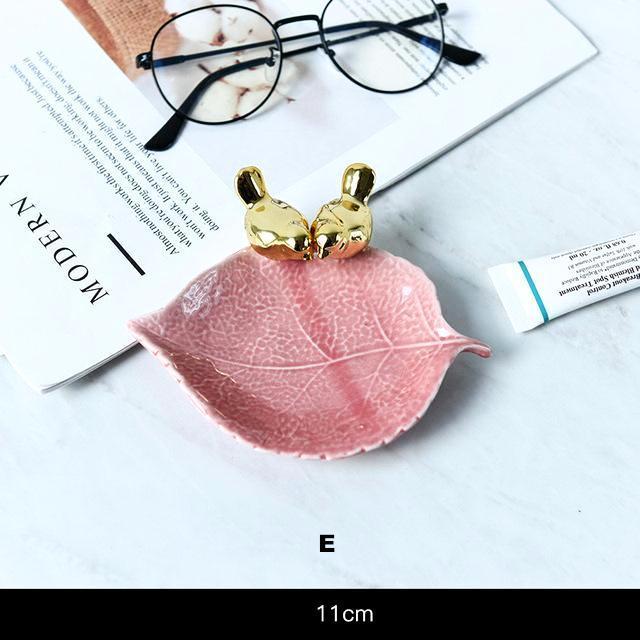 White & Pink Jewerly Plate - Nordic Side -