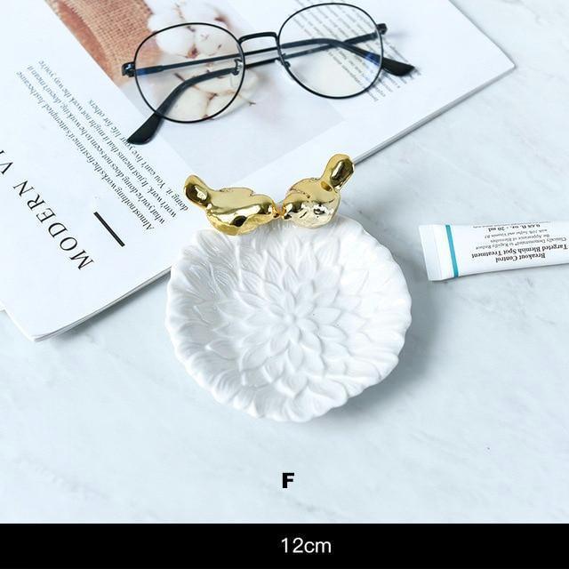 White & Pink Jewerly Plate - Nordic Side -