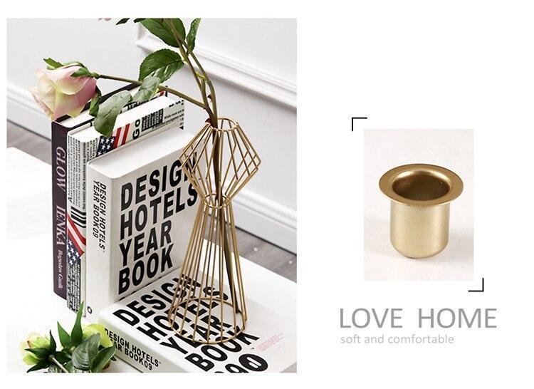 Gold Iron Metal Line Candleholder - Nordic Side -