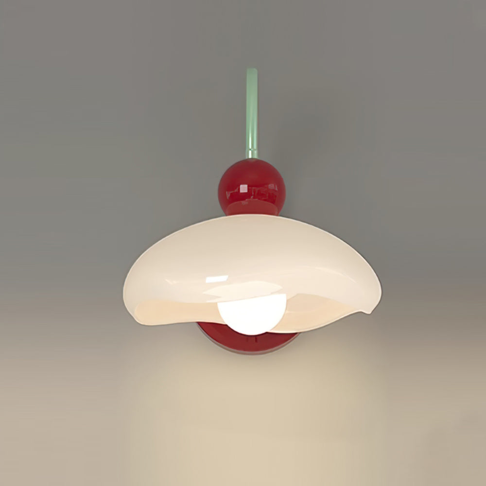 Triteti Wall Lamp