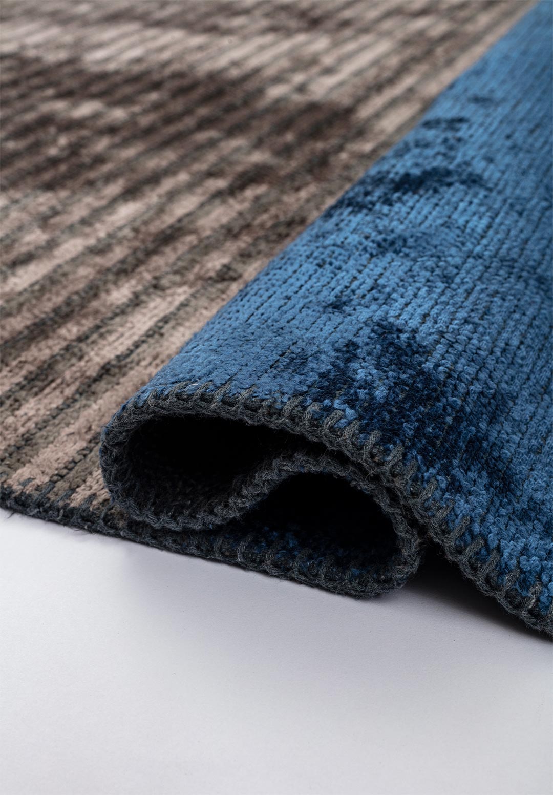 Frankfurt Charcoal - Grey Rug