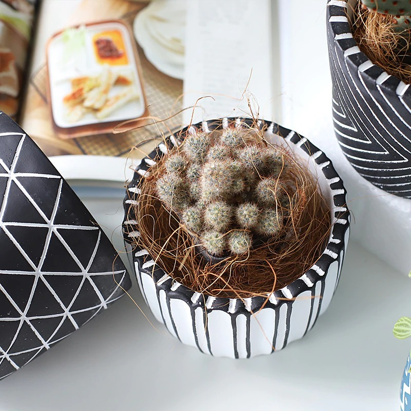 HomeQuill‚Ñ¢ Retro Geometric Flower Pots - Nordic Side - 