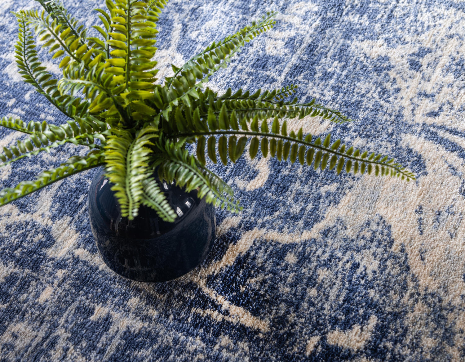 Damari - Modern Area Rug - Nordic Side - abstract-rug, Area-rug, feed-cl0-over-80-dollars, geometric-rug, hallway-runner, large-rug, modern, modern-nordic, modern-rug, round-rug, unique-loom,