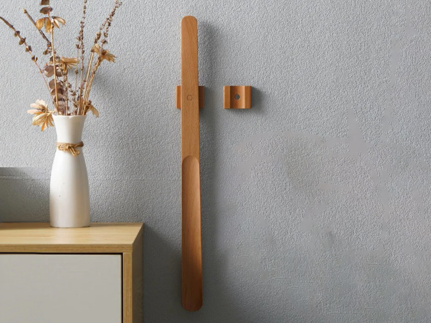 Kolm - Wooden Long Handle Magnetic Shoehorn 55 cm