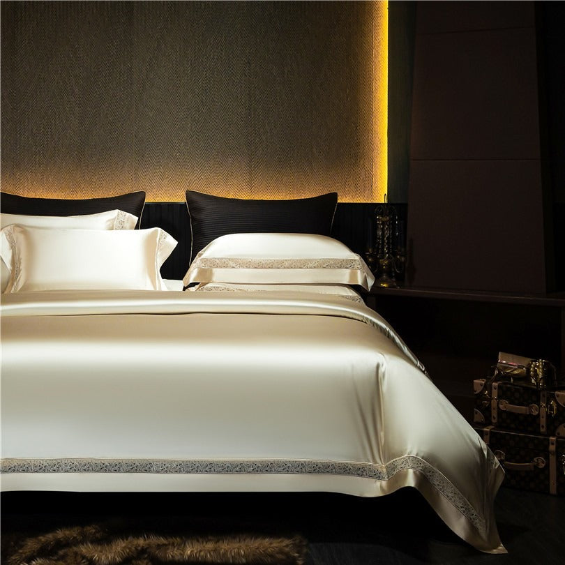 Willa Gold Modern Bedding Set