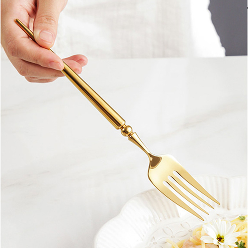 Vivian Gold Elegant Cutlery Set