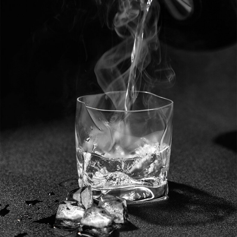 HomeQuill‚Ñ¢ Sculpted Cocktail Drinking Glass - Nordic Side - 