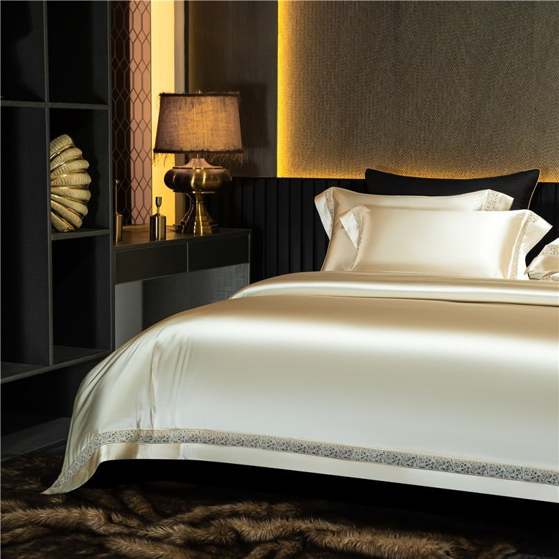 Willa Gold Modern Bedding Set