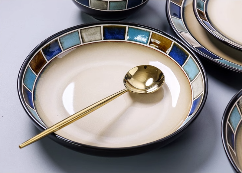 Hyra Premium Dinnerware Set