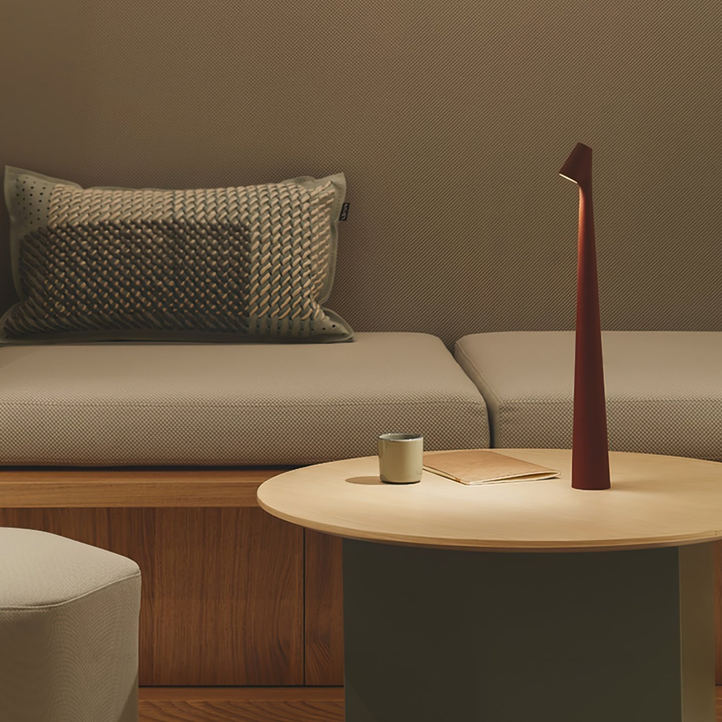 Africa Built-in Battery Table Lamp