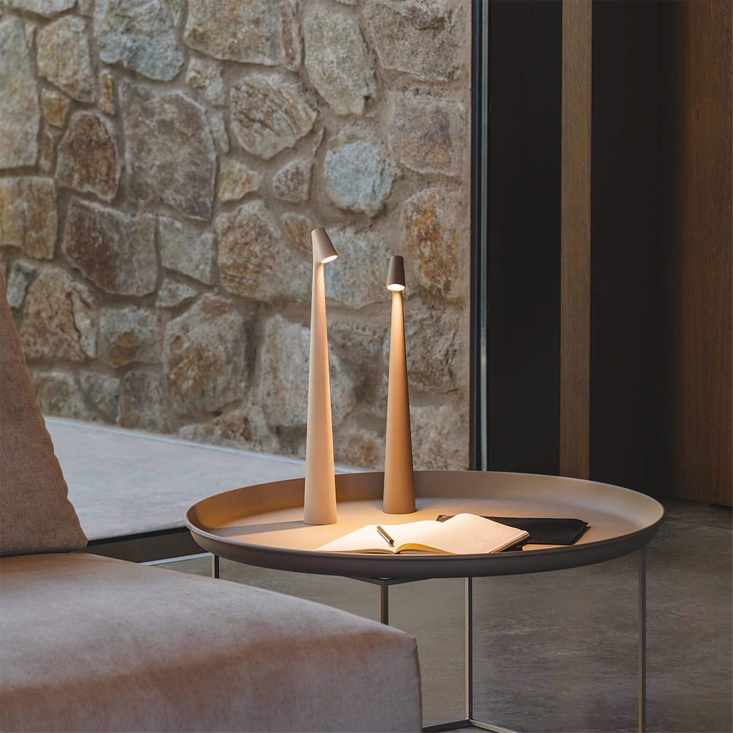 Africa Built-in Battery Table Lamp