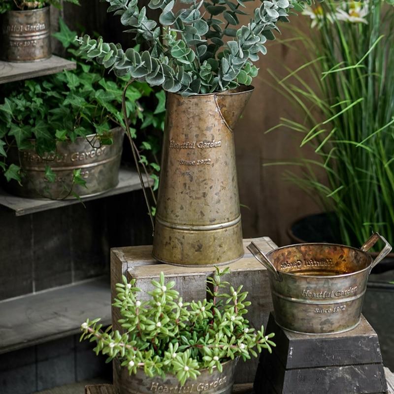 Hestia Retro Iron Barrel Vase