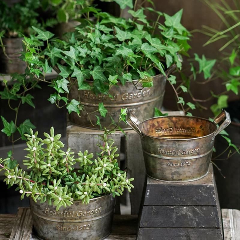 Hestia Retro Iron Barrel Vase