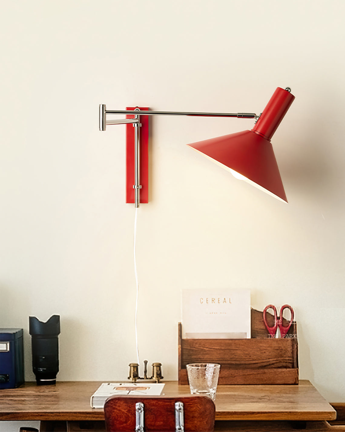 Anvia Plug In Wall Lamp