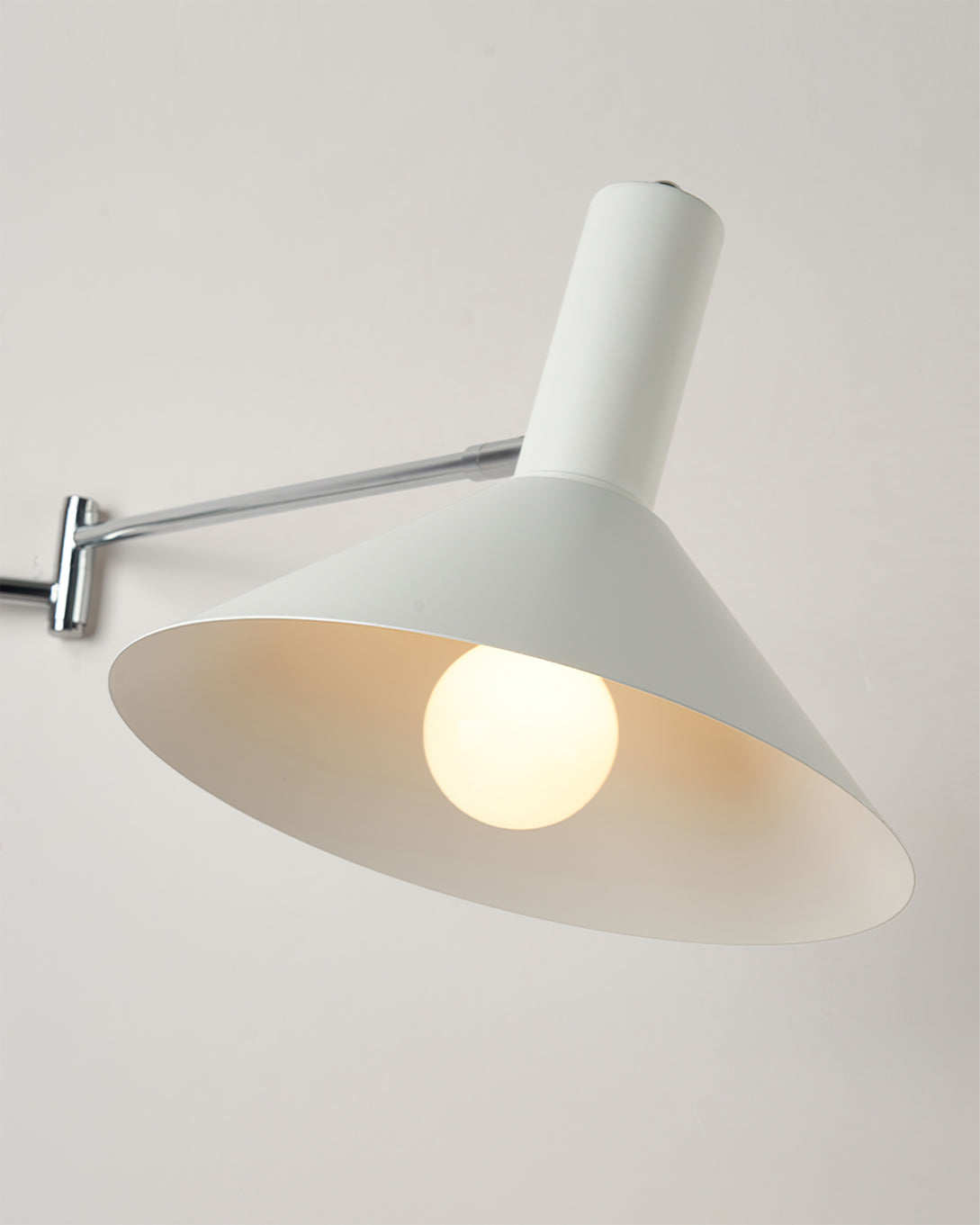 Anvia Plug In Wall Lamp