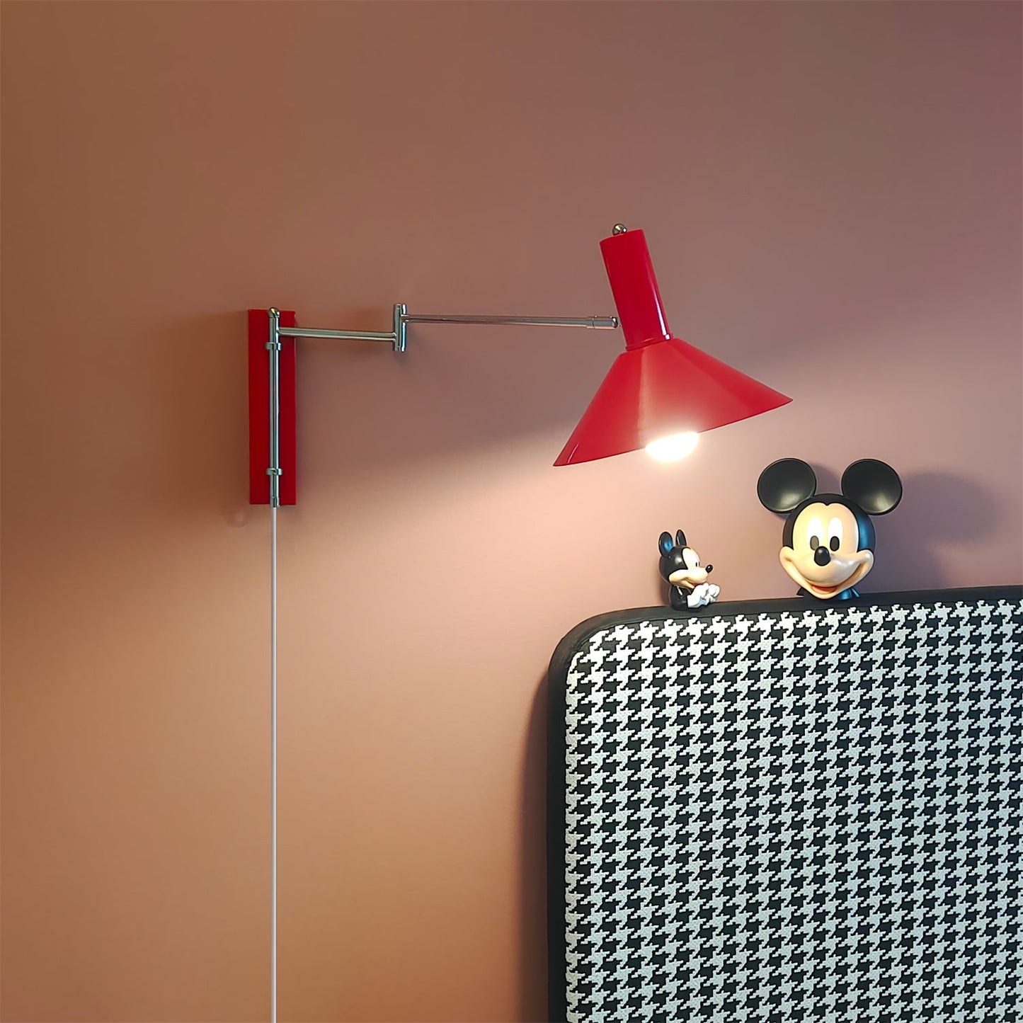 Anvia Plug In Wall Lamp