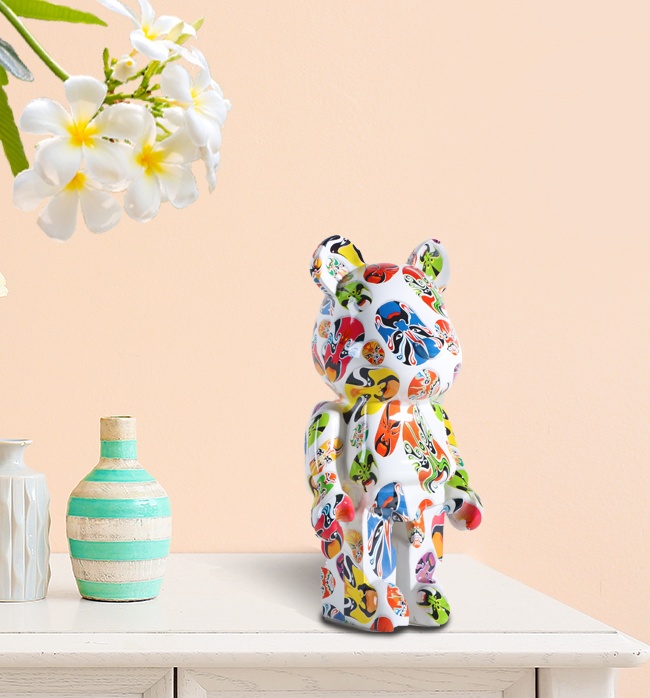 Bear Figurine - Whitish Undertone