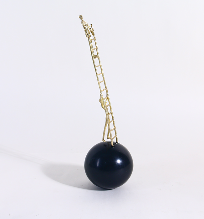 Ladder On A Sphere - Gold/Black