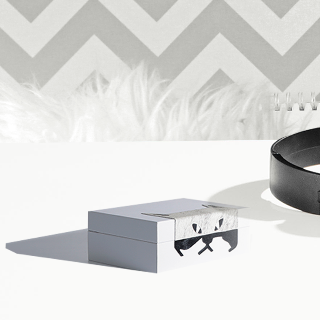 The Feline Jewellery Collection - Large, Grey/Black