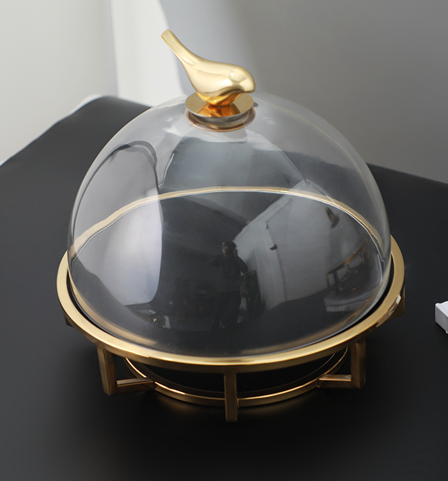 The Gold Crust Storage Bowl