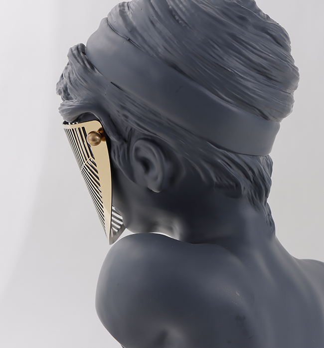 David In A Golden Veil - Grey