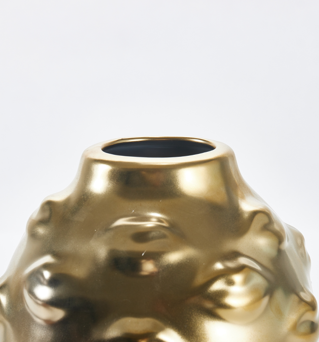 The Pout Vase - Gold
