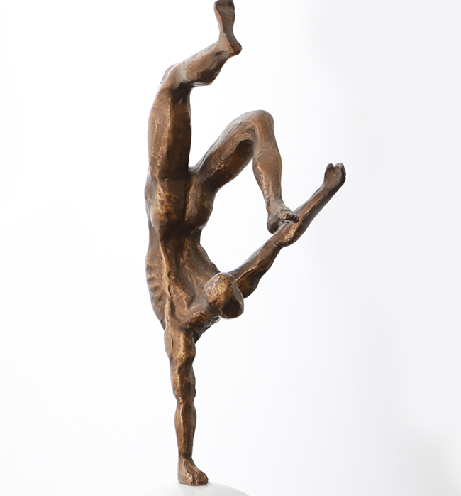 The Poseidon One Hand Balance - Dark Bronze