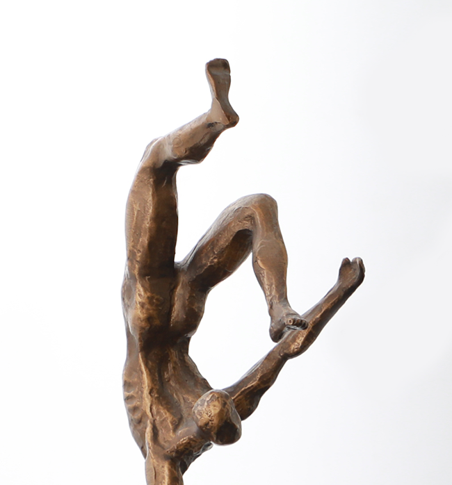 The Poseidon One Hand Balance - Dark Bronze