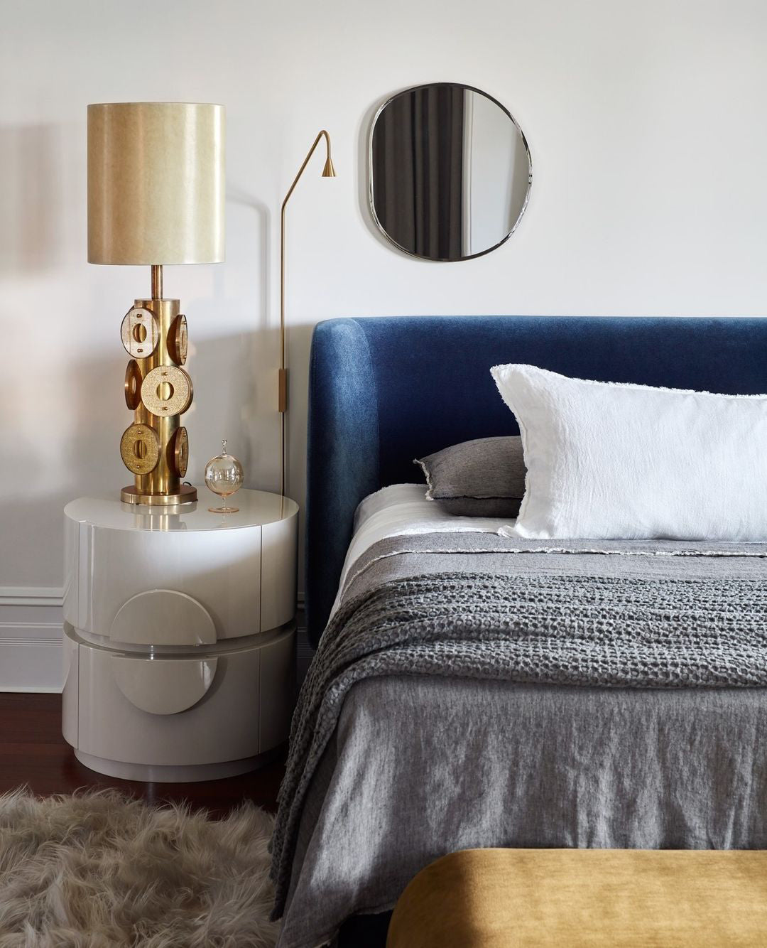 Pureform Stylish Wall Lamp