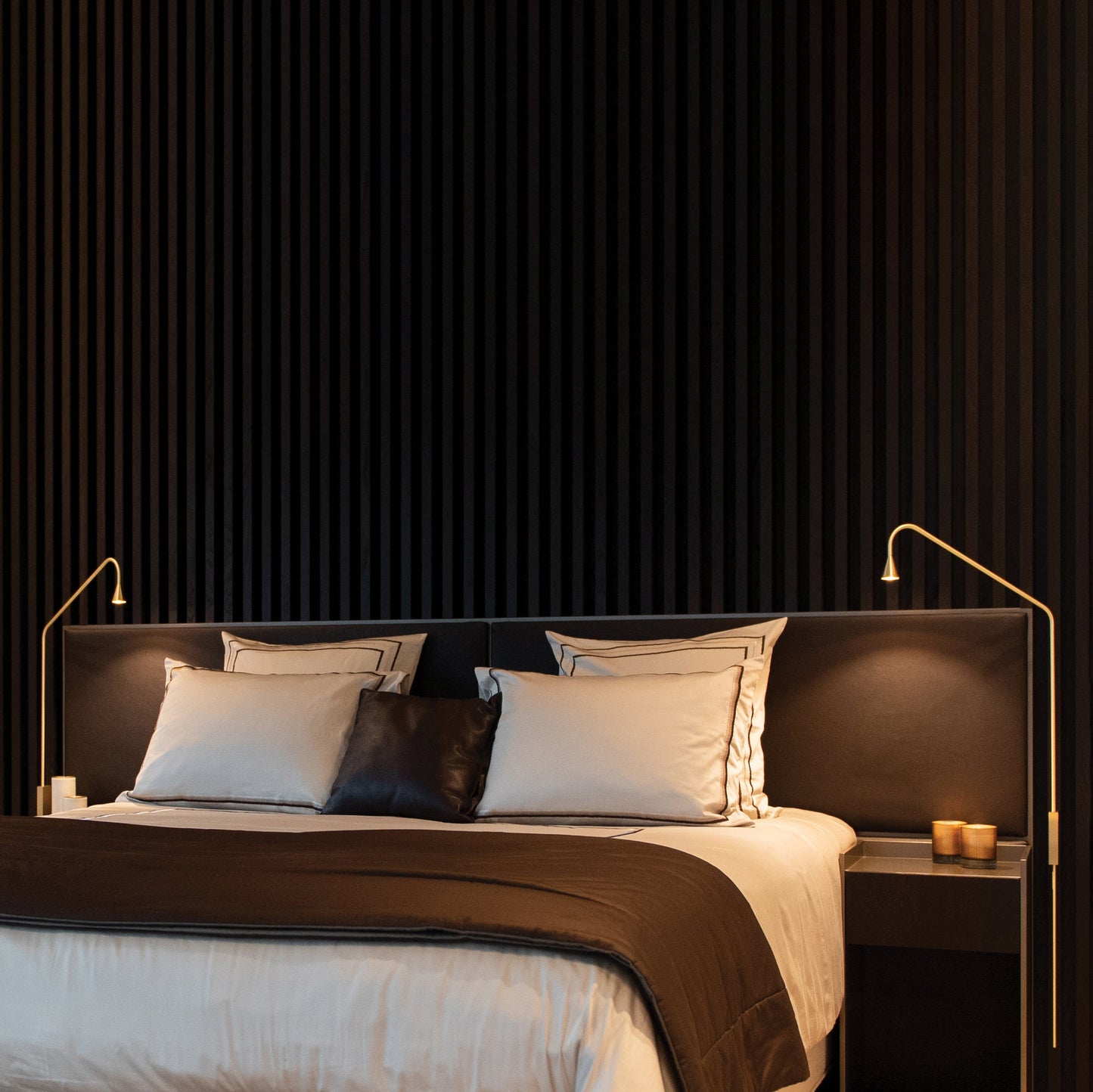 Pureform Stylish Wall Lamp