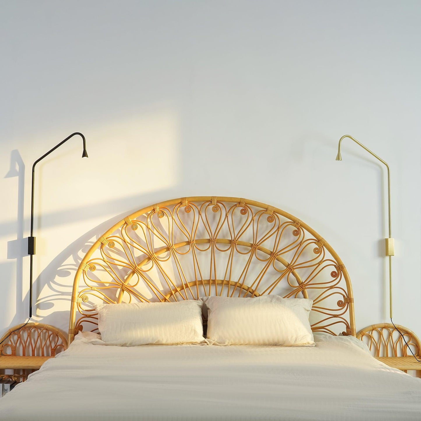 Pureform Stylish Wall Lamp