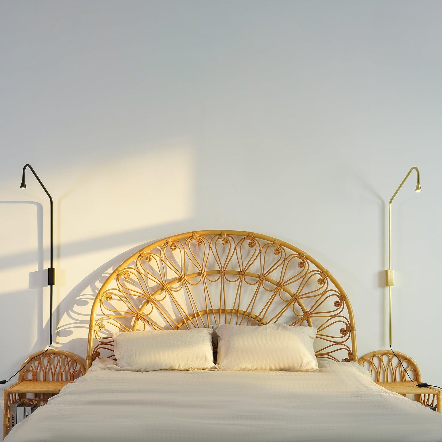 Pureform Stylish Wall Lamp