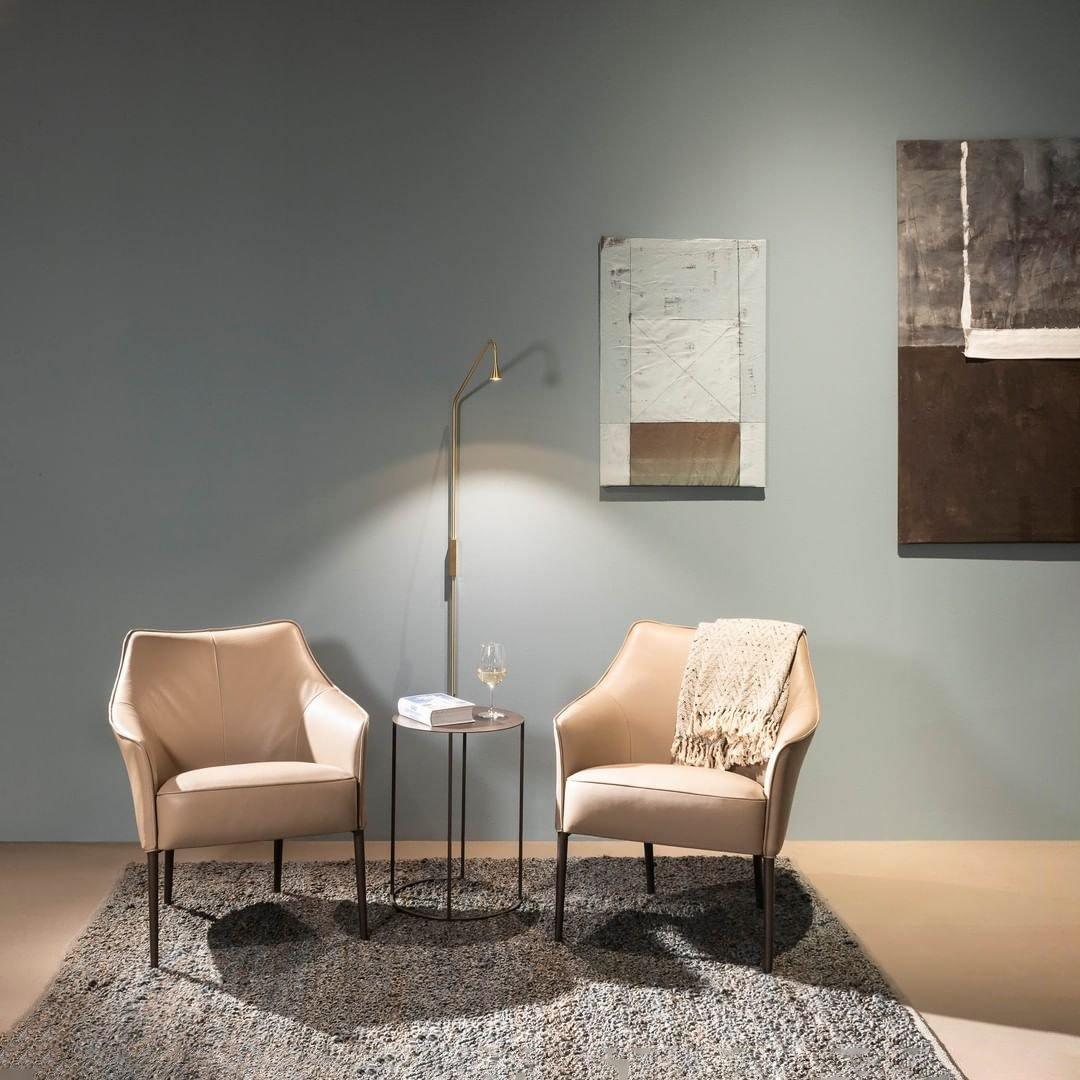 Pureform Stylish Wall Lamp