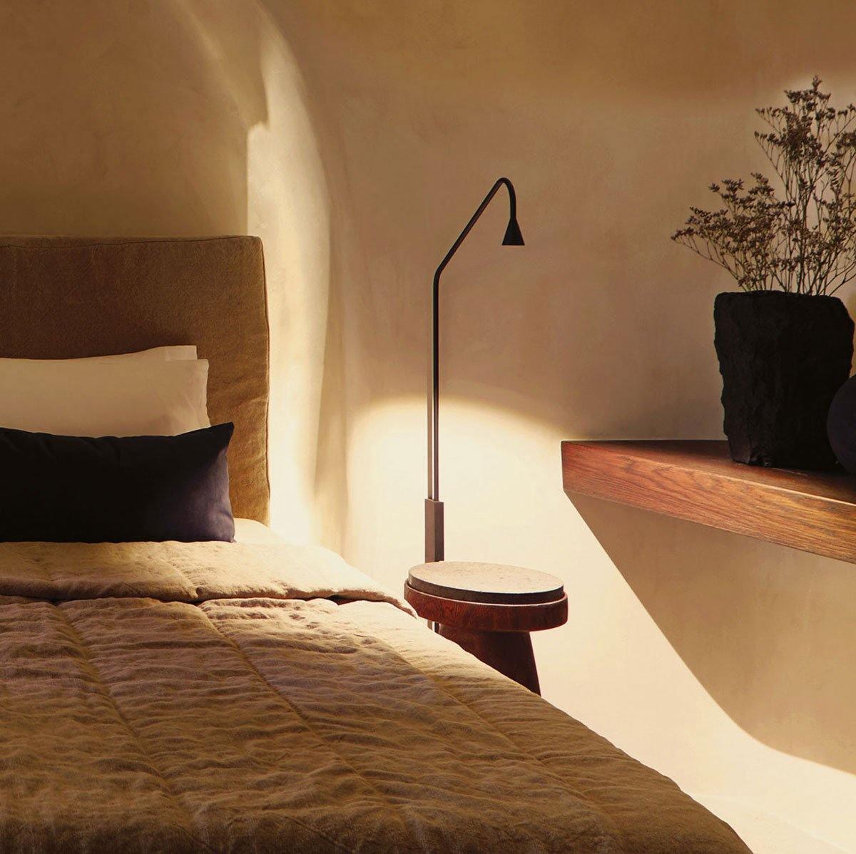 Pureform Stylish Wall Lamp