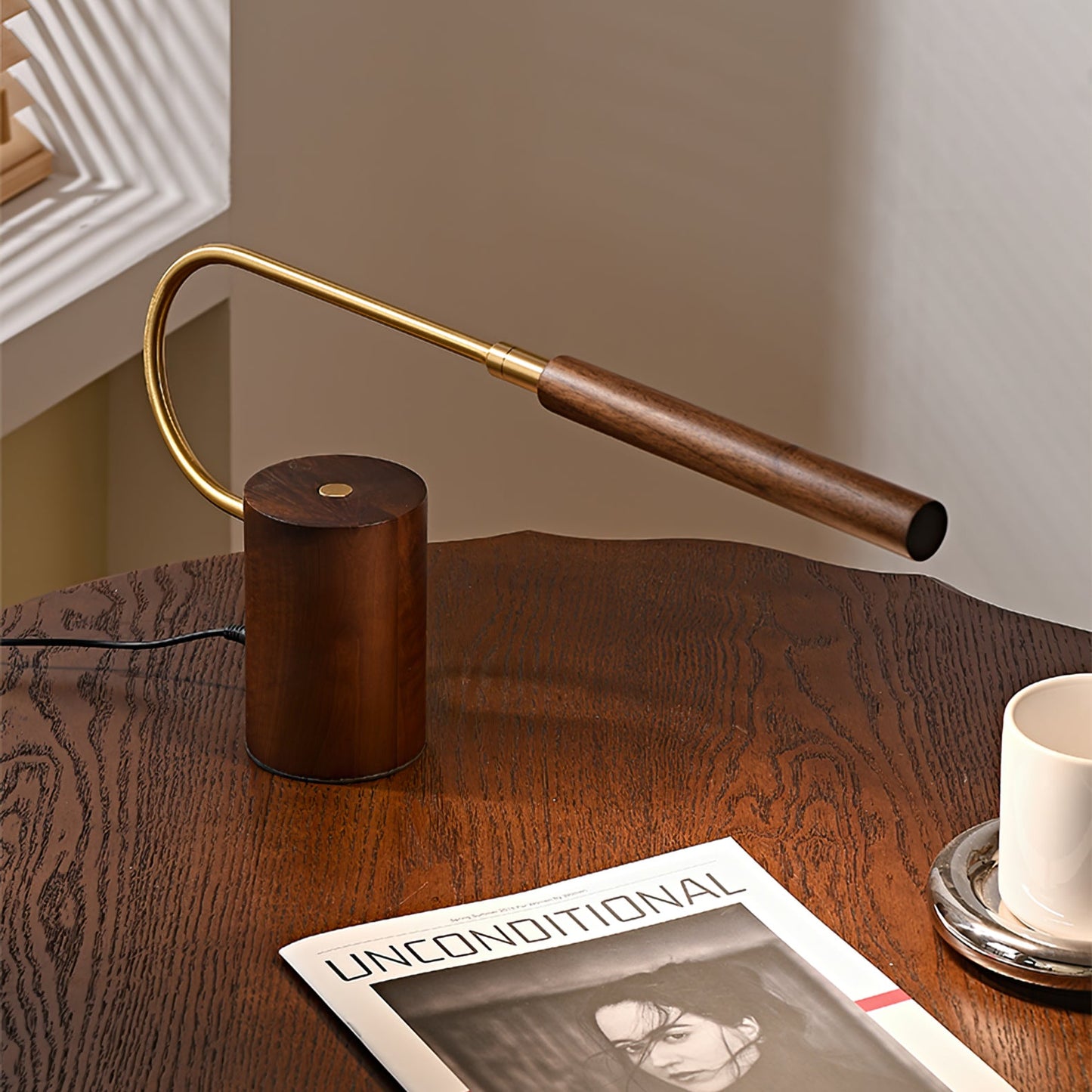 Banker Slim Table Lamp