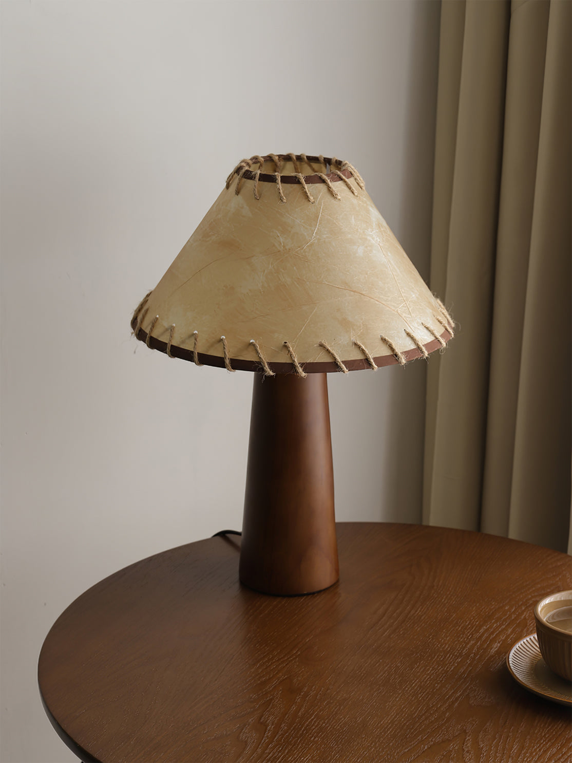 Basica Table Lamp
