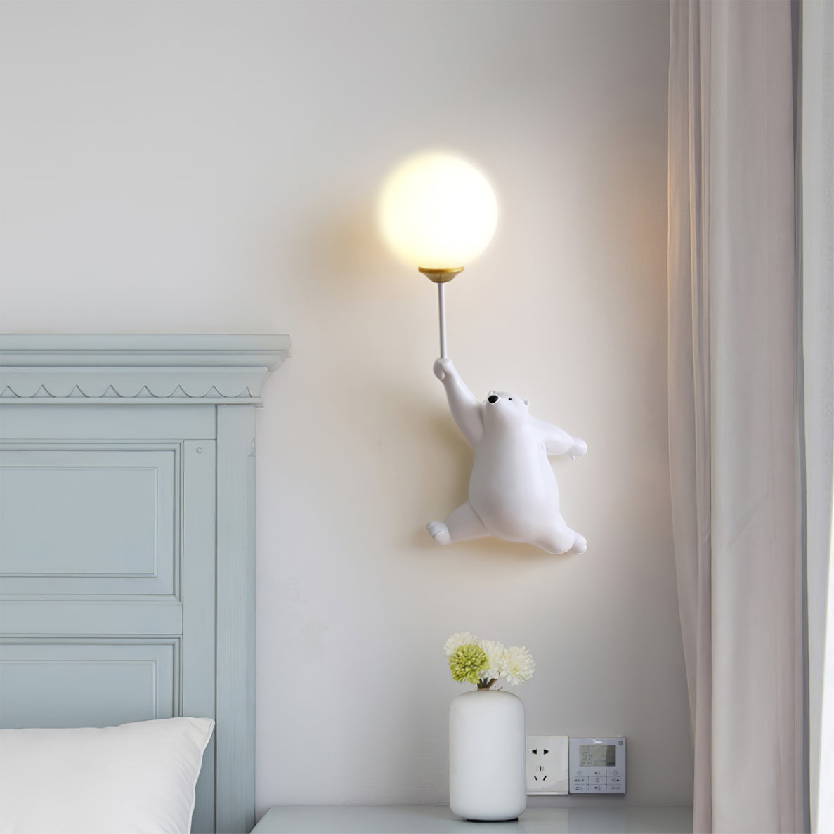 Bear Balloon Wall Lamp