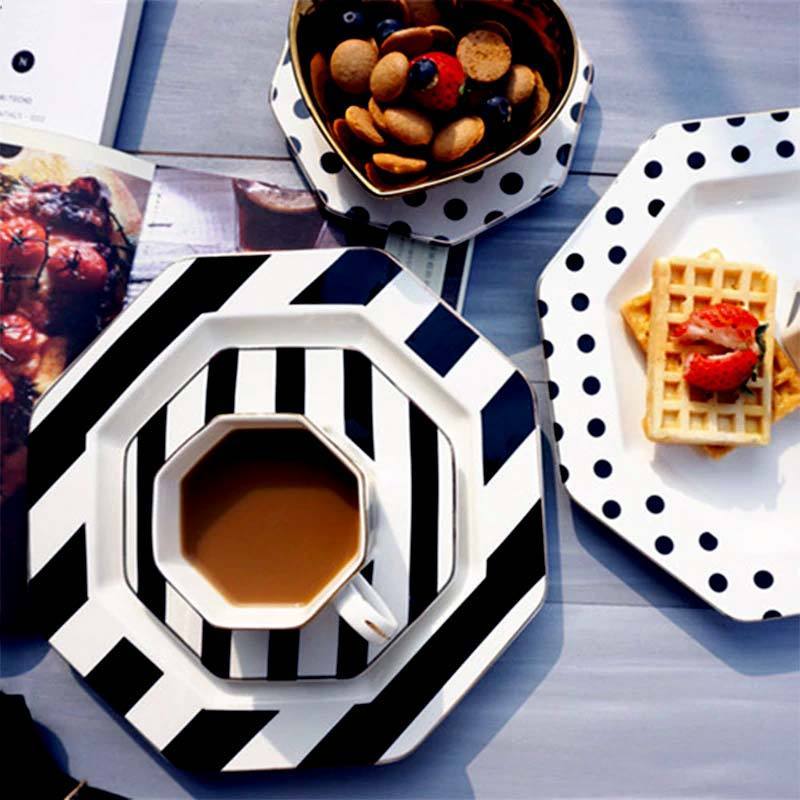 Black Dot & Line - Nordic Side - 