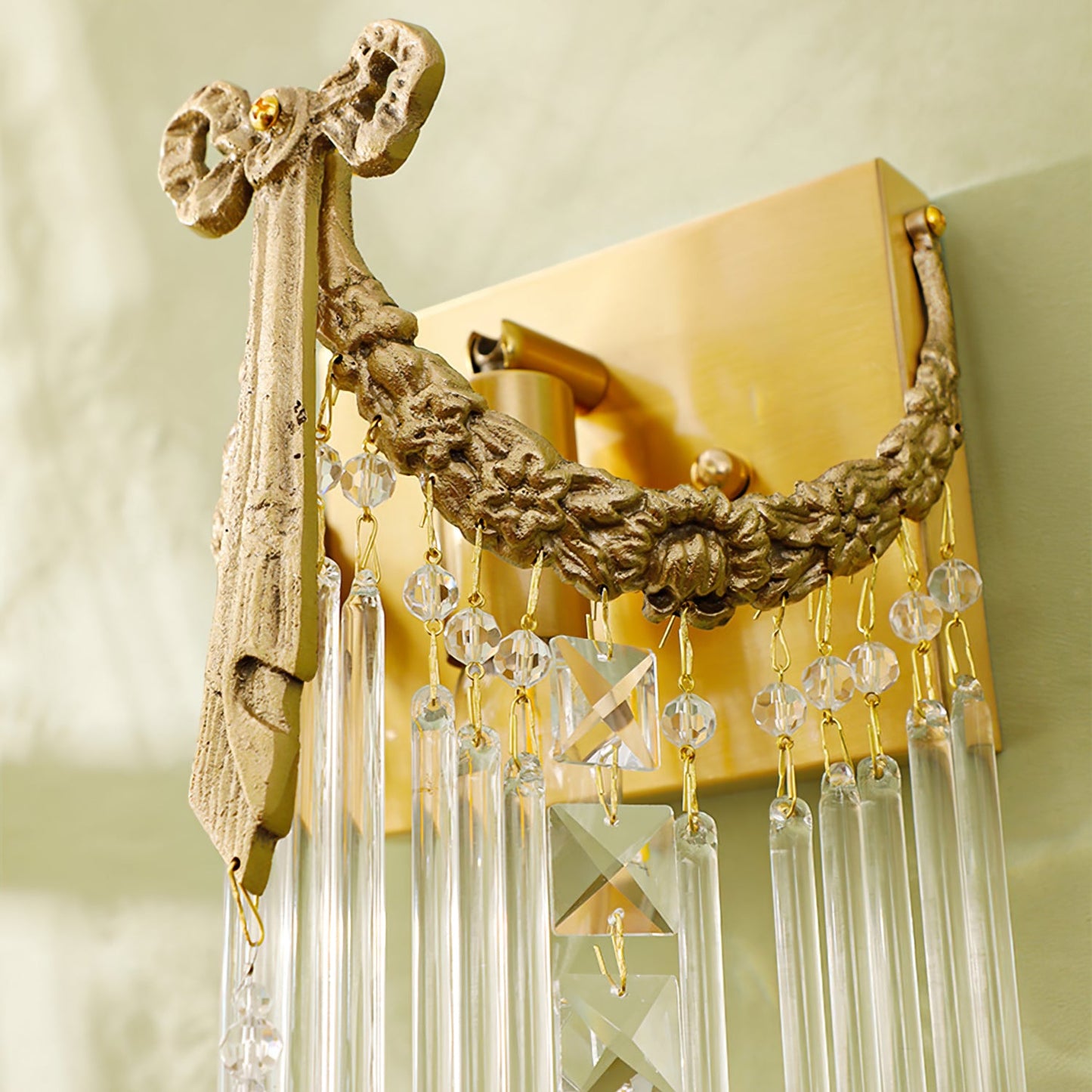 Bow Tie Crystal Wall Lamp