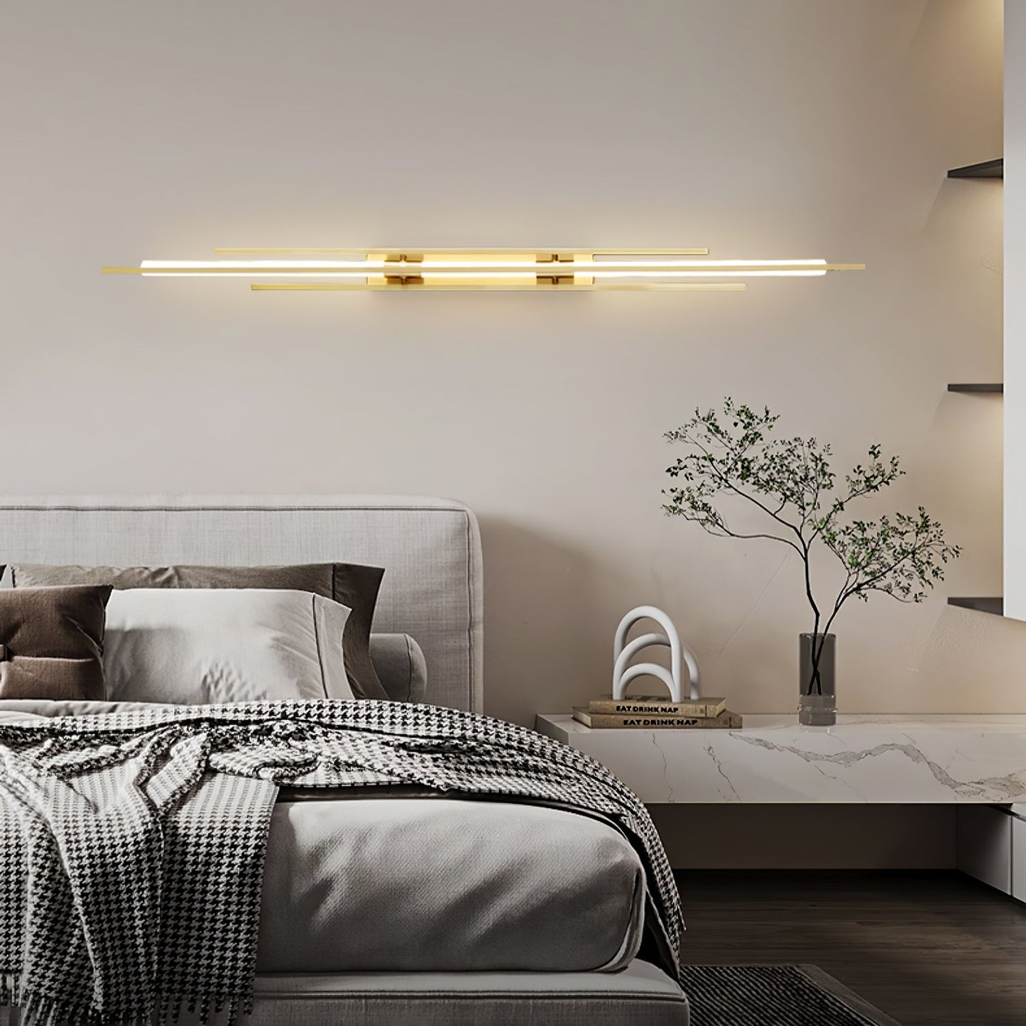 Brass Line Wall Lamp