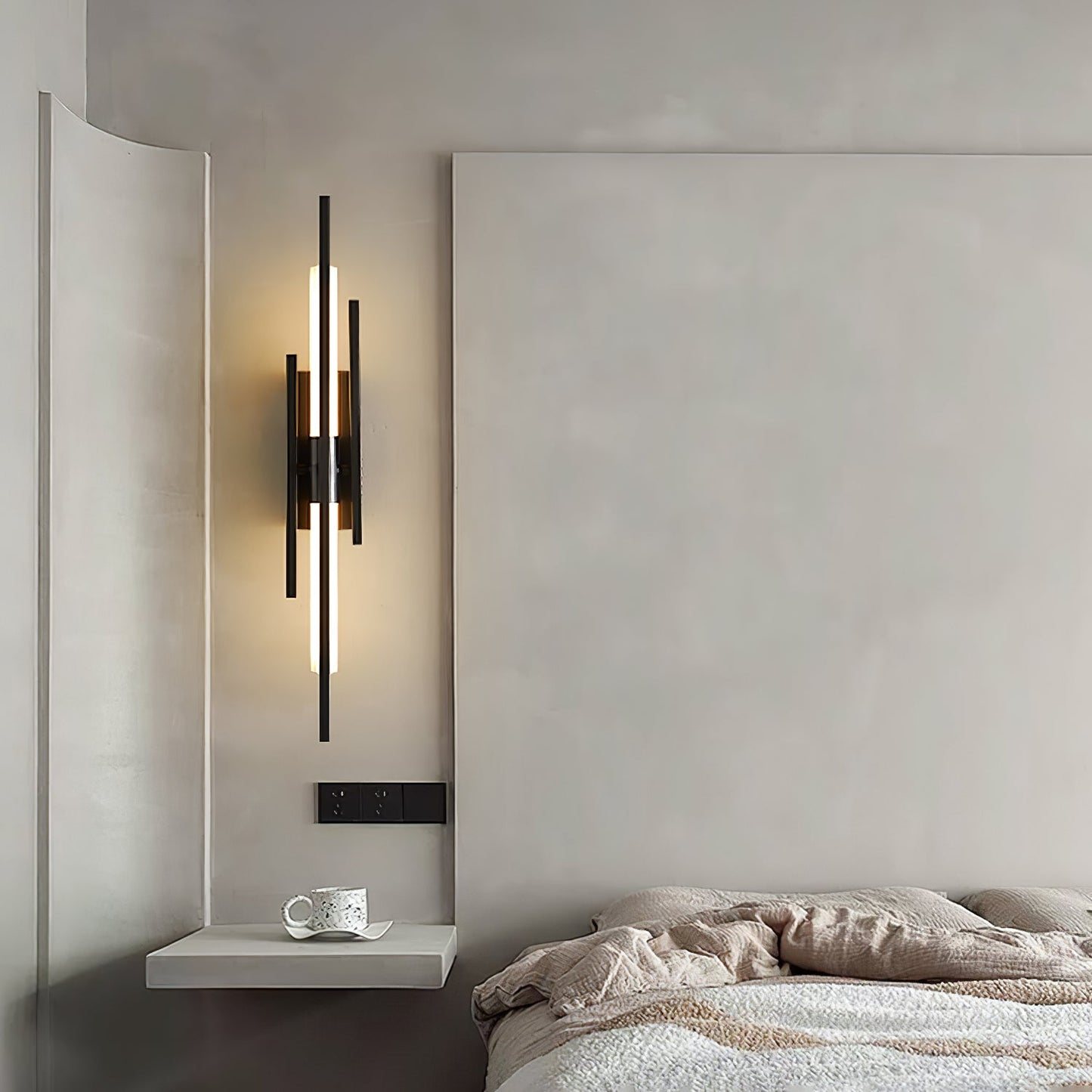 Brass Line Wall Lamp