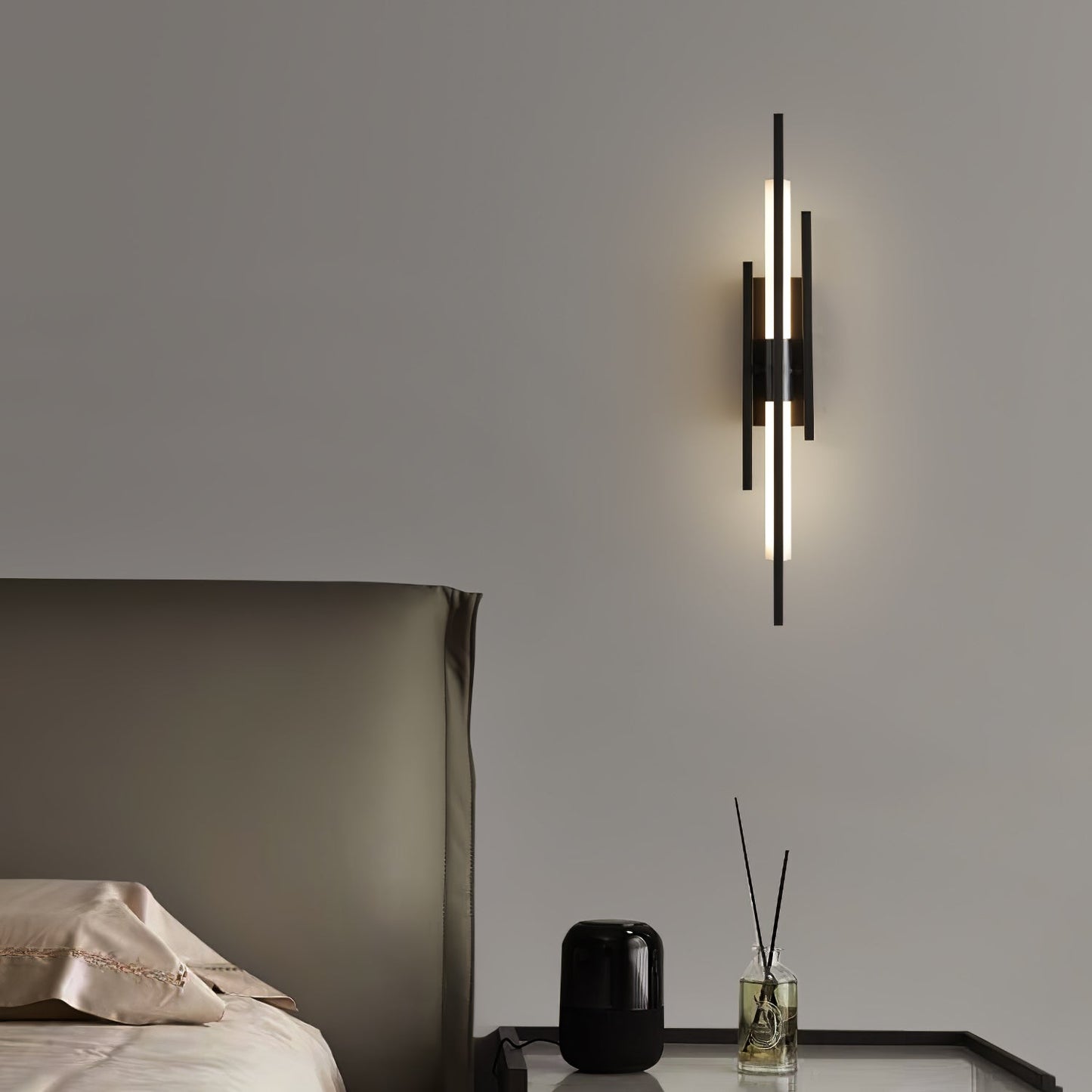 Brass Line Wall Lamp