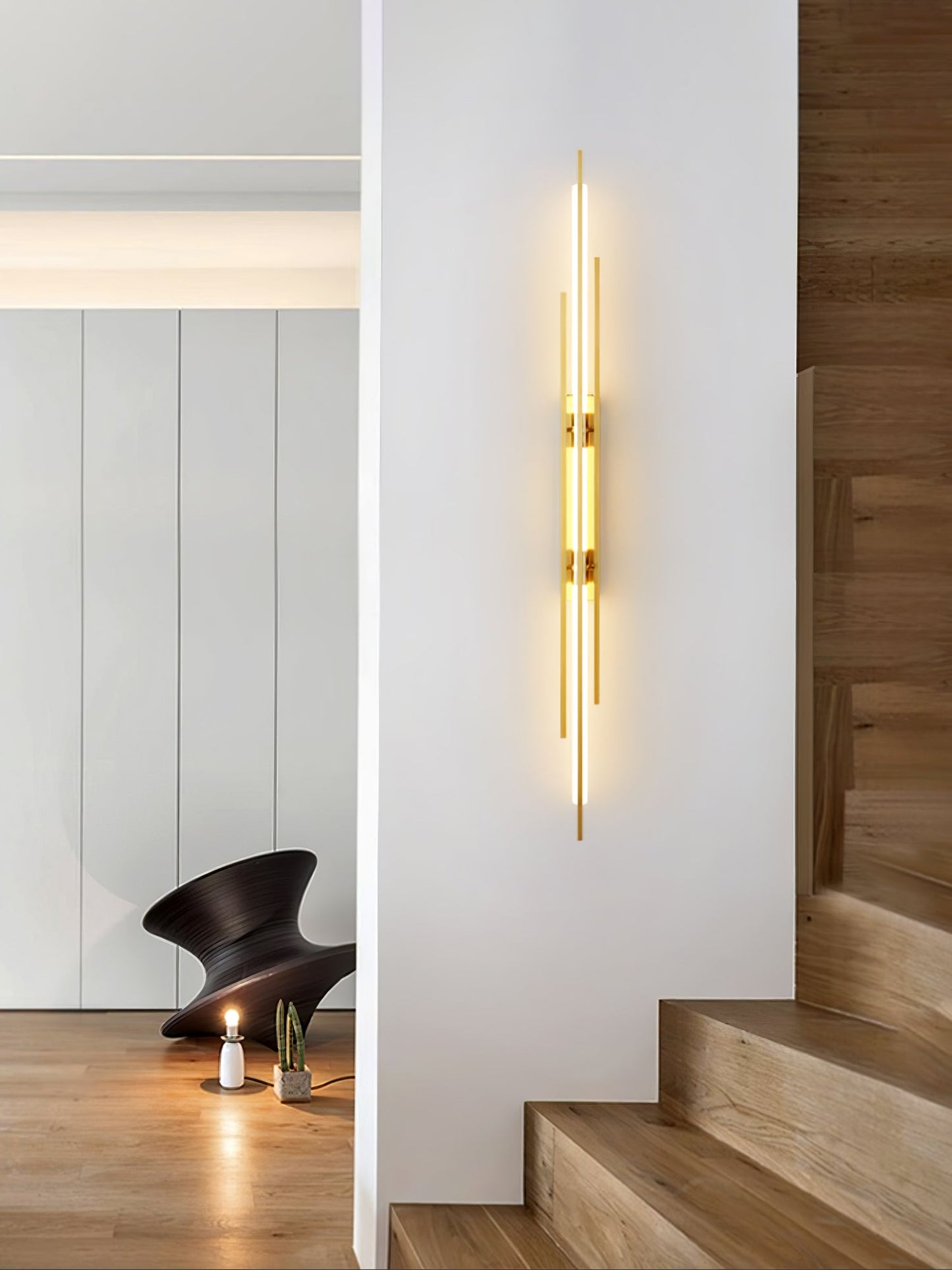 Brass Line Wall Lamp