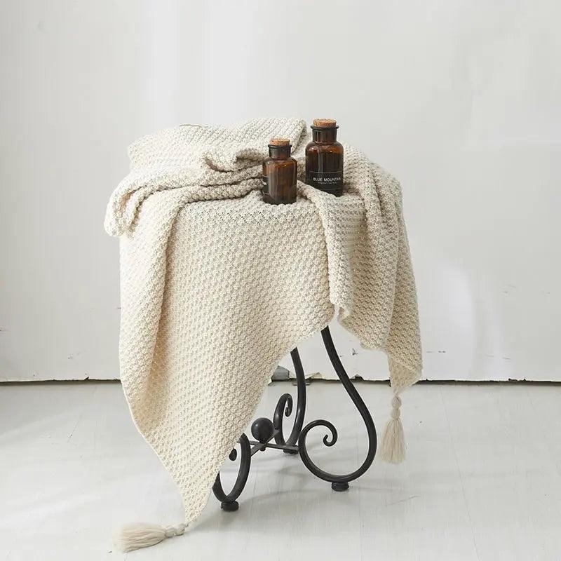 Brenna - Scandinavian Knitted Blanked