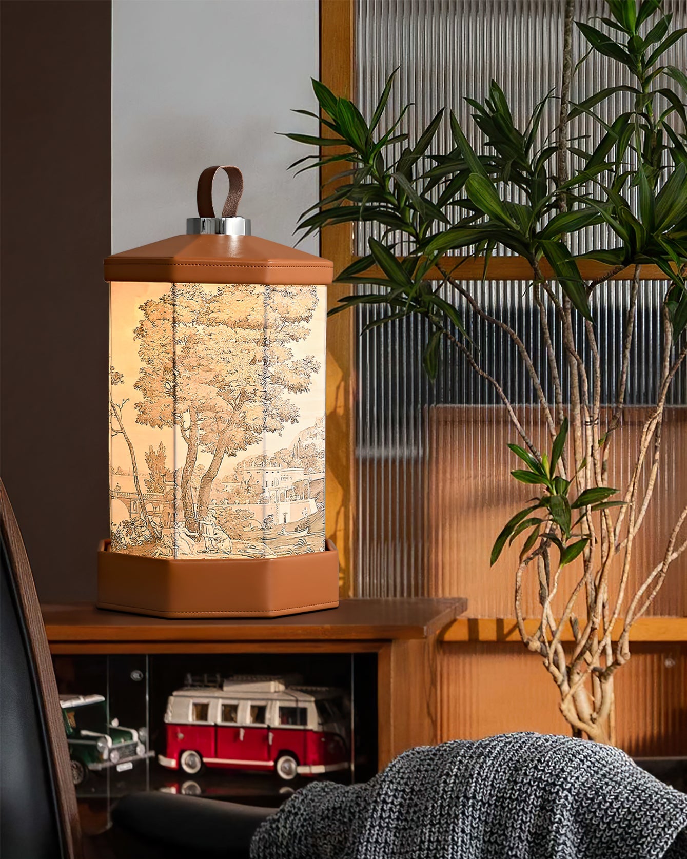 Castle Built-in Battery Table Lamp