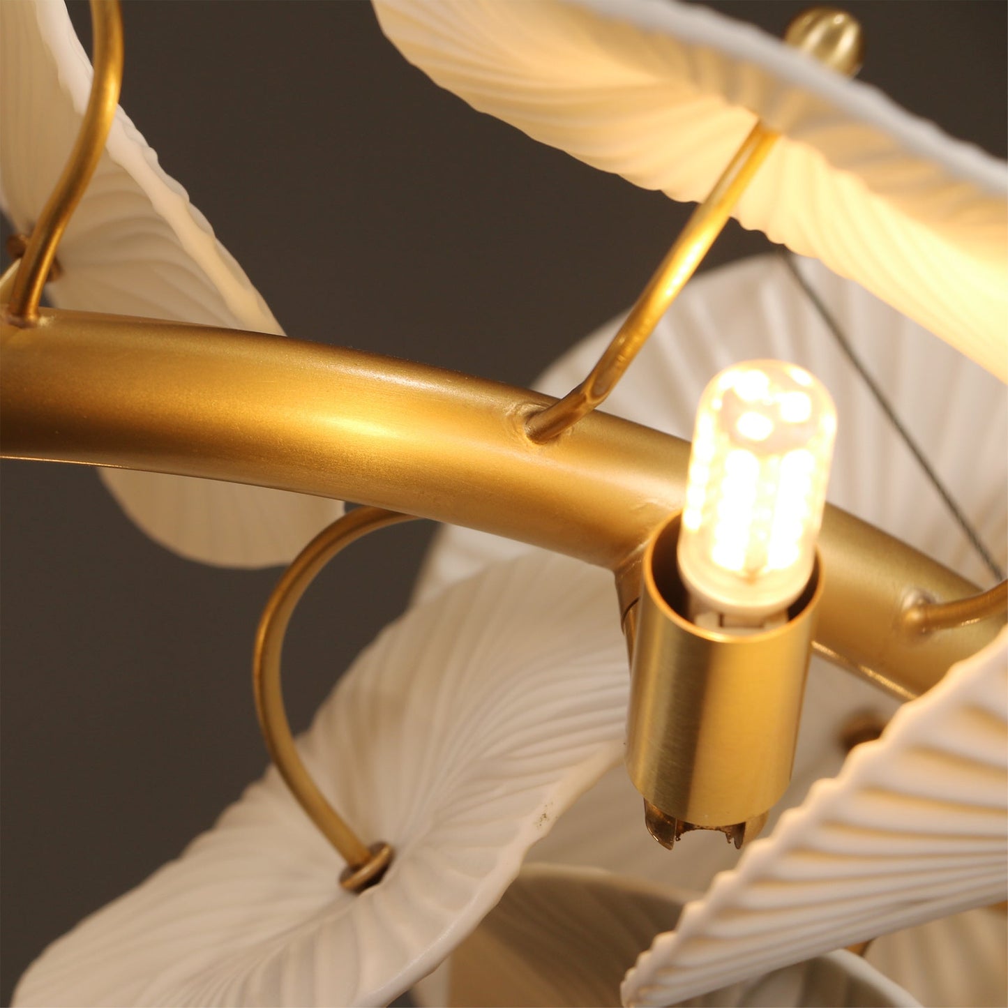 Ceramic Wreath Chandelier