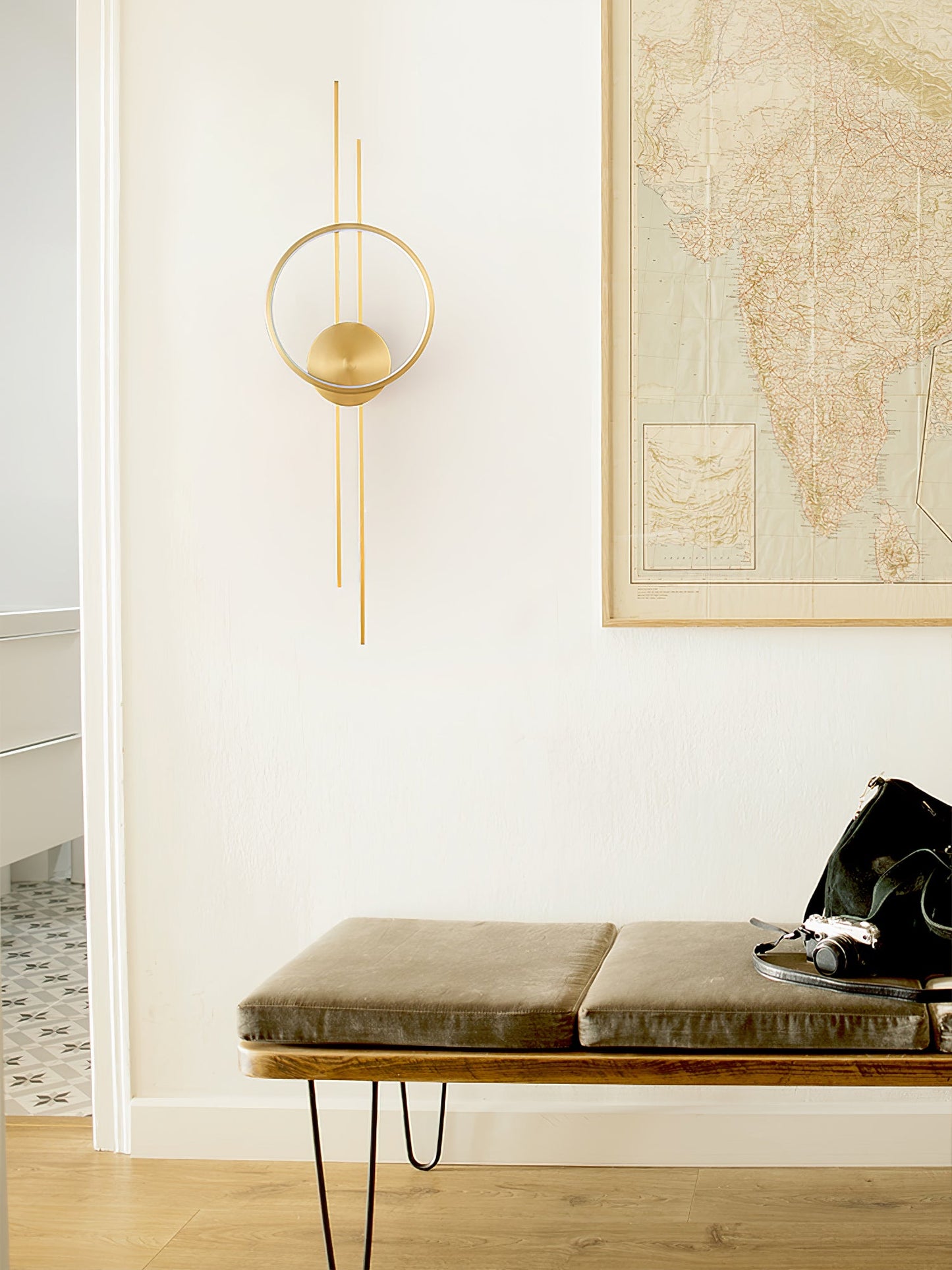 Circle And Line Wall Lamp